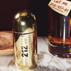 Carolina Herrera Parfums Épicés|Parfums Floraux><noscript><img width=