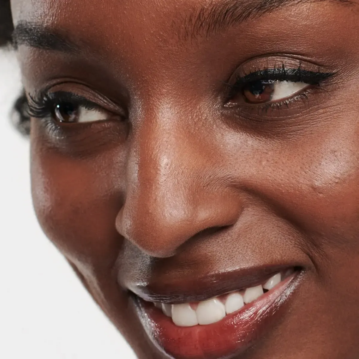 Clinique Eyeliner>High Impact Easy Liquid Eyeliner