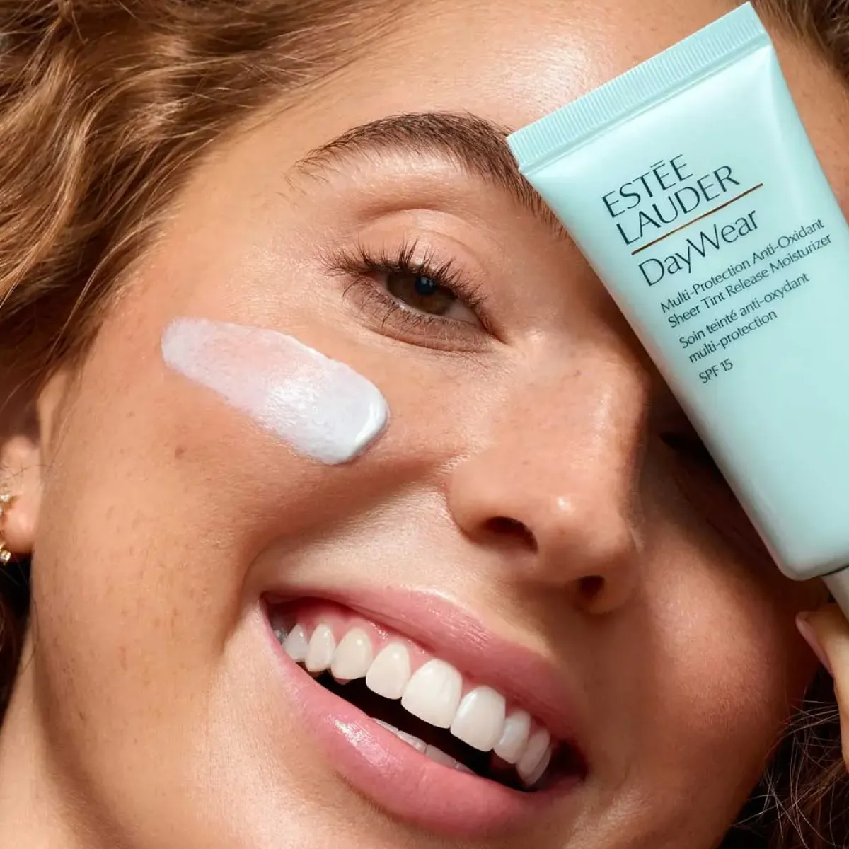 Estée Lauder Crème De Jour>Estee Lauder DayWear Sheer Tint Release Multi-Protection Anti-Oxidant Moisturizer SPF15
