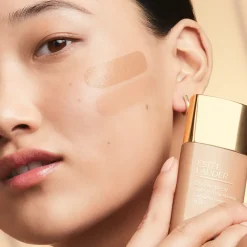 Estée Lauder Fondation><noscript><img width=