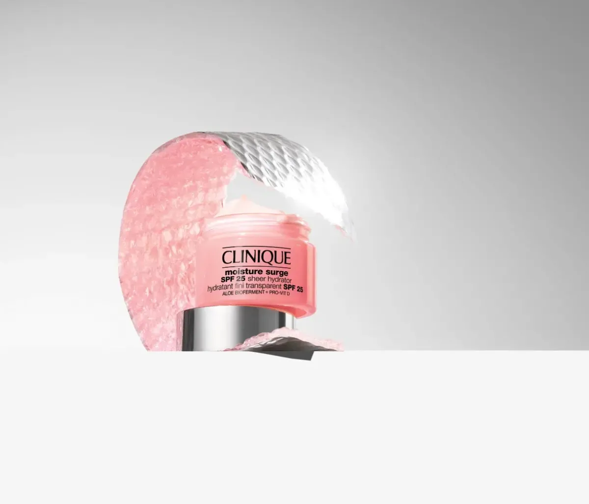 Clinique Crème De Jour>Moisture Surge™ Broad Spectrum Sheer Hydrator SPF25