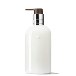 Molton Brown Parfums Frais>Re-Charge Black Pepper BodyLotion